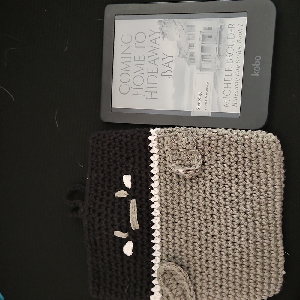 Crochet Goose Kobo Clara Sleeve